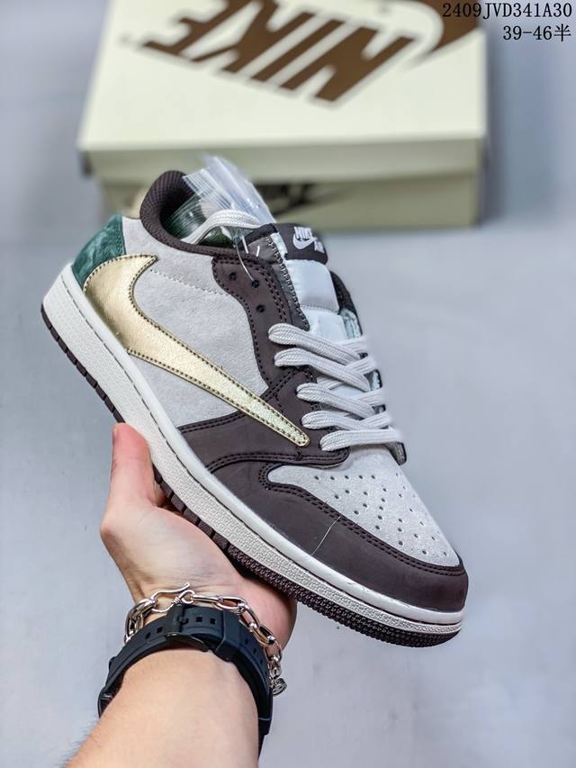 Fragment X Travis Scott X Air Jordan 1 Low 三方联名倒钩 性价比原盒出货 全新的三方联名低帮倒钩鞋面延续了黑脚趾设计，