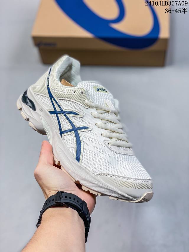 真标带半码！ Asics Gel-1 亚瑟士新款运动跑步鞋 Asics Gel-1 可以称得上是复古美学的入门代表作，它所呈现的是千禧年后期的时代变迁风格。 整