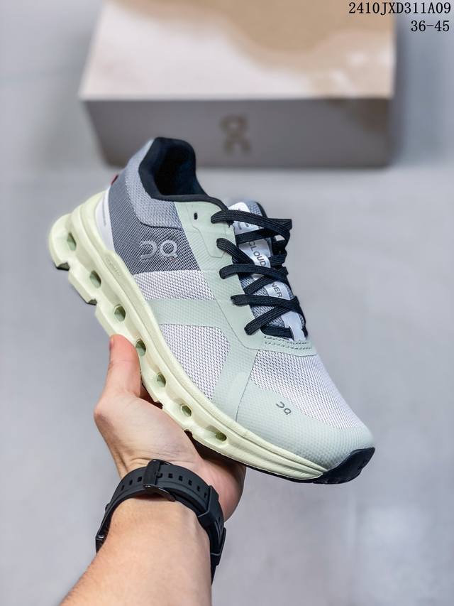 On昂跑丨cloudrunner 运动跑步鞋 厚底增高老爹鞋。延续加宽中底设计，结合后跟 Tpu 贴片，再怎么变速，都紧跟脚步。宽厚鞋底，托住每一步、平稳落地c
