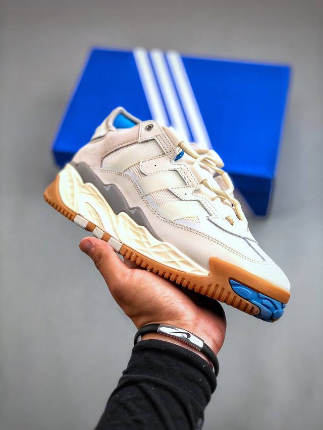 Adidas Originals Niteball 街球风格篮球鞋 这款全新设计的与去年横空出世的复古性能篮球鞋adidas Originals Streetb