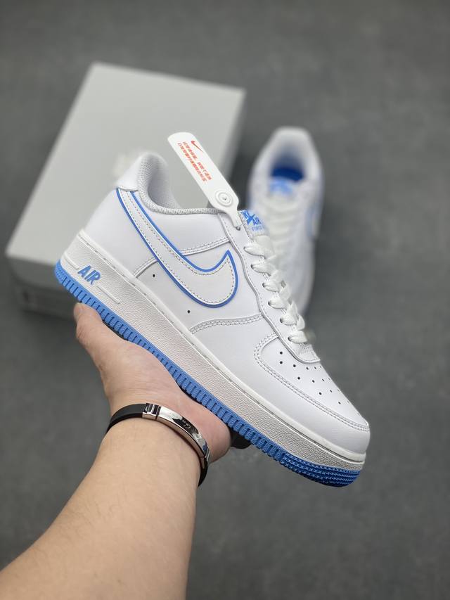 工厂套现 福利特价 耐克 Nike Air Force 1 ’07 空军一号低帮百搭休闲运动板鞋。柔软、弹性十足的缓震性能和出色的中底设计，横跨复古与现代的外型