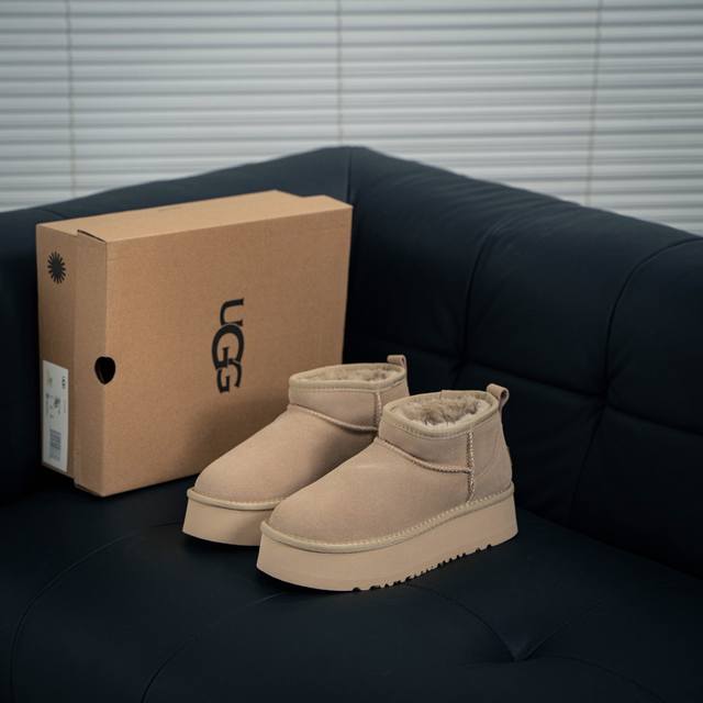 核心私 新货ugg 厚底短款周冬雨 王一博同款系列 小红书爆款 河南隆丰皮料生产 羊绒鞋垫 冬季保暖外出 家居都是很适合的选择 进年uug推出款式系列 局部偏向