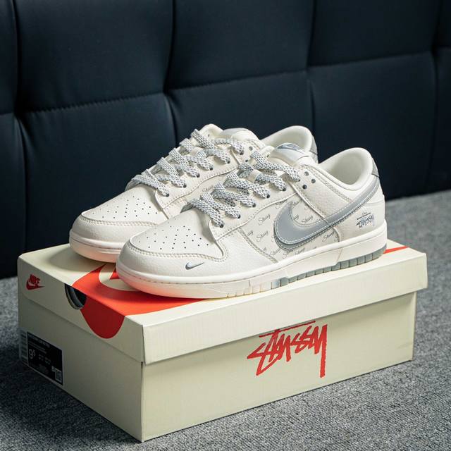 Nike Dunk 全套原楦原模倾力打造完美版型 独家原厂航空铝磨具打磨大底 鞋头坡度极致还原 无解鞋型 原盒原配 圈内天花板工艺 原厂冲刀 超高清洁度 全鞋零