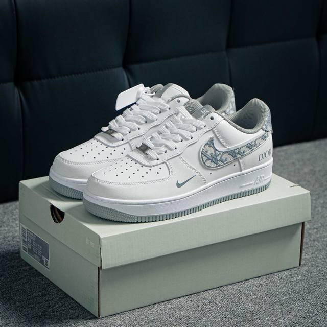 Air Force 1 Low 原装级别 原楦头原纸板 打造纯正空军版型专注外贸渠道 全掌内置蜂窝气垫 原盒配件 原厂中底钢印、拉帮完美 货号：Dr6239 8