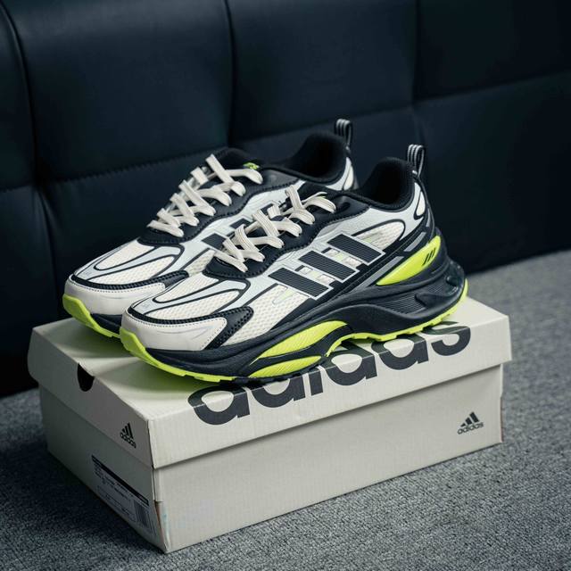 Adidas Mts Pro舒适百搭防滑耐磨低帮跑步鞋 男女同款，上脚很舒服，抓地力强，设计时尚，缓震出色，透气性时间长 有增高效果， 防滑 货号：Ih8252