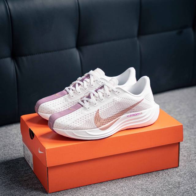 耐克 Nike Zoom Pegasus Plus登月超级飞马涡轮增压马拉松慢跑鞋 货号：Fq7261 108 尺码：36 36.5 37.5 38 38.5