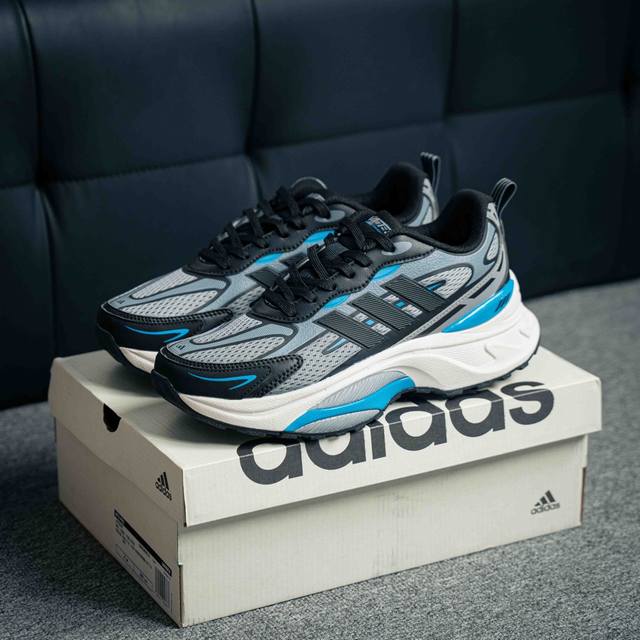 Adidas Mts Pro舒适百搭防滑耐磨低帮跑步鞋 男女同款，上脚很舒服，抓地力强，设计时尚，缓震出色，透气性时间长 有增高效果， 防滑 货号：Jp8091