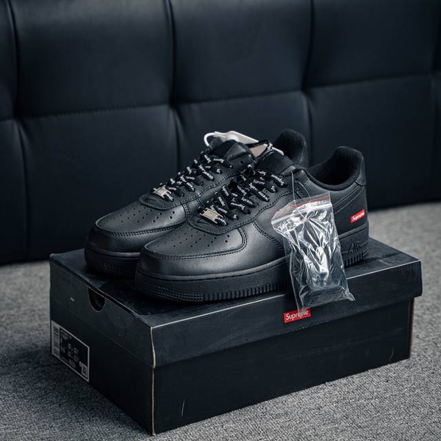Air Force 1 Low 原装级别 原楦头原纸板 打造纯正空军版型专注外贸渠道 全掌内置蜂窝气垫 原盒配件 原厂中底钢印、拉帮完美 货号：Cu9225 0