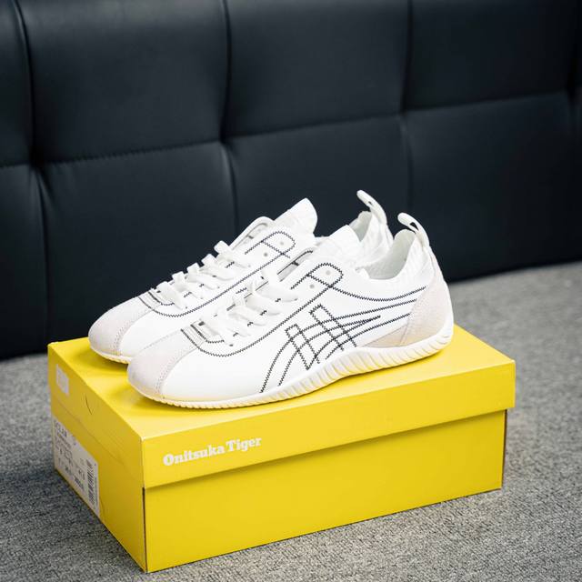 Onitsuka Tiger鬼塚虎sclaw 绒面革织物 舒适运动休闲鞋 复古美学极简风格 整体采用织物和麂皮拼接 简约而不失个性的设计 货号：1183B969