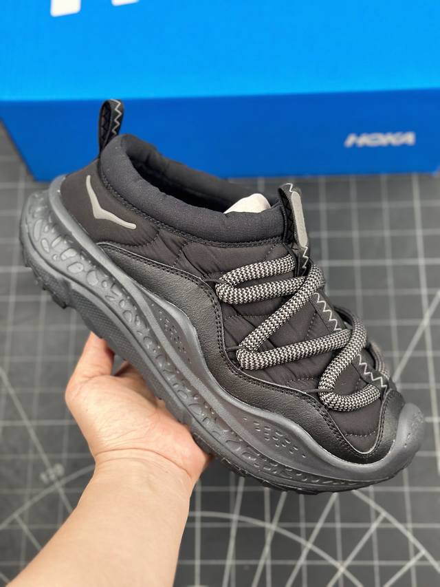 核心私 公司级hoka One One Ora Primo 舒适简洁 防滑低帮 生活休闲棉鞋 暗夜黑 配色全新回归，鞋身整体以全黑质感呈现，结合机能感细节设计，
