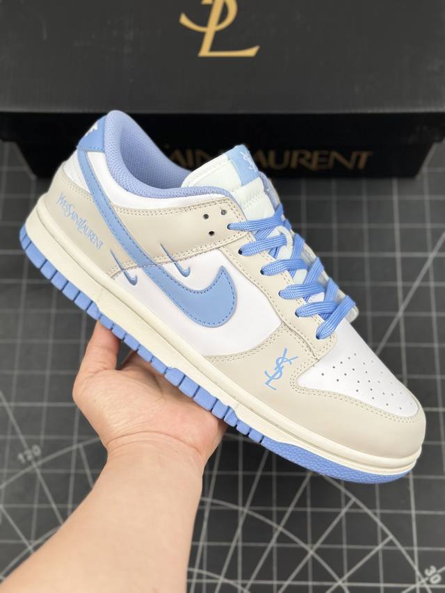 核心私 Nk Sb Dunk Low 圣罗兰系列-白灰蓝勾 周年高端定制 低帮休闲板鞋 #定制鞋盒 大厂纯原品质出货 超高清洁度 皮料切割干净无任何毛边 细节完