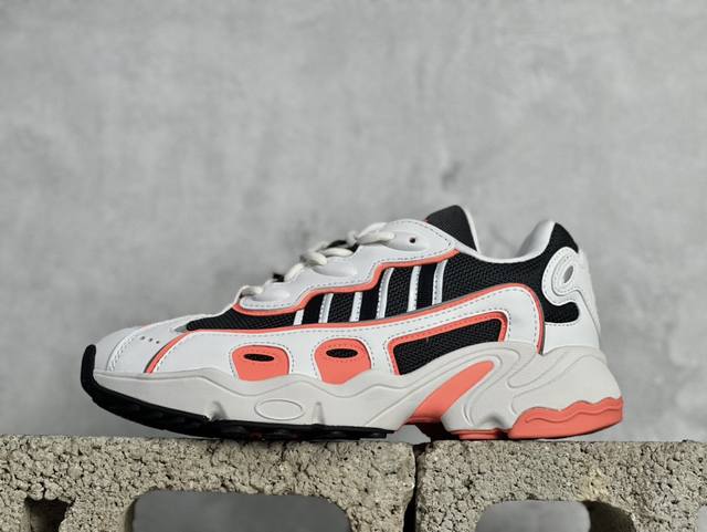 福利特价 Ad Originals Ozweego Og W 阿迪复古轻便休闲跑鞋 货号：Ig6197 尺码：36 36.5 37 38 38.5 39 40