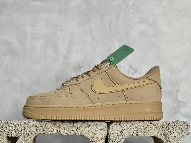 Hy版本 内置芯片，可扫码版，支持手机nfc识别！ 纯原级别 Nike Air Force 1 Low 原厂冲刀皮料切割干净 无任何毛边 清洁度细节完美 做工细