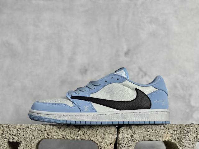 Fragment X Travis Scott X Air Jordan 1 Low 三方联名倒钩 性价比原盒出货 全新的三方联名低帮倒钩鞋面延续了黑脚趾设计，
