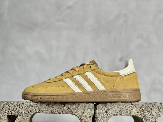 R版 Ad Originals Handball Spzl 手球运动员系列百搭休闲运动板鞋 这款来自阿迪达斯的这款handball Spzl前身是一双手球运动鞋