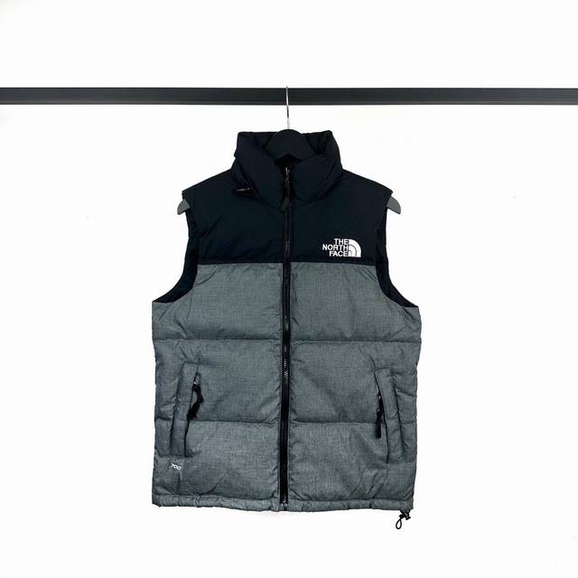 渠道优势，支持代发！ 外贸保真版：北面 灰色 The North Face 北面 经典款羽绒马甲 面料：国内独家日本原厂面料具有防水 防钻绒 防脱色特性，24支