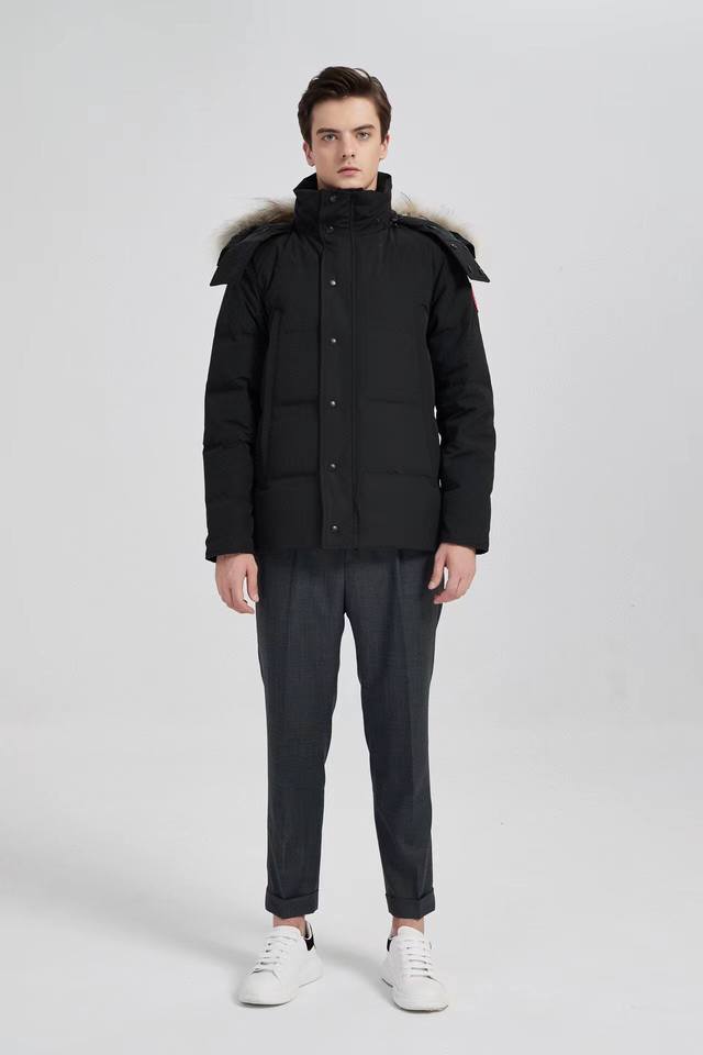 上身示范图 外贸保真版：大鹅25款 黑色 Canada Goose Wyndham Fusion Fit 派克大衣连帽羽绒服 男款 Size：S M L Xl