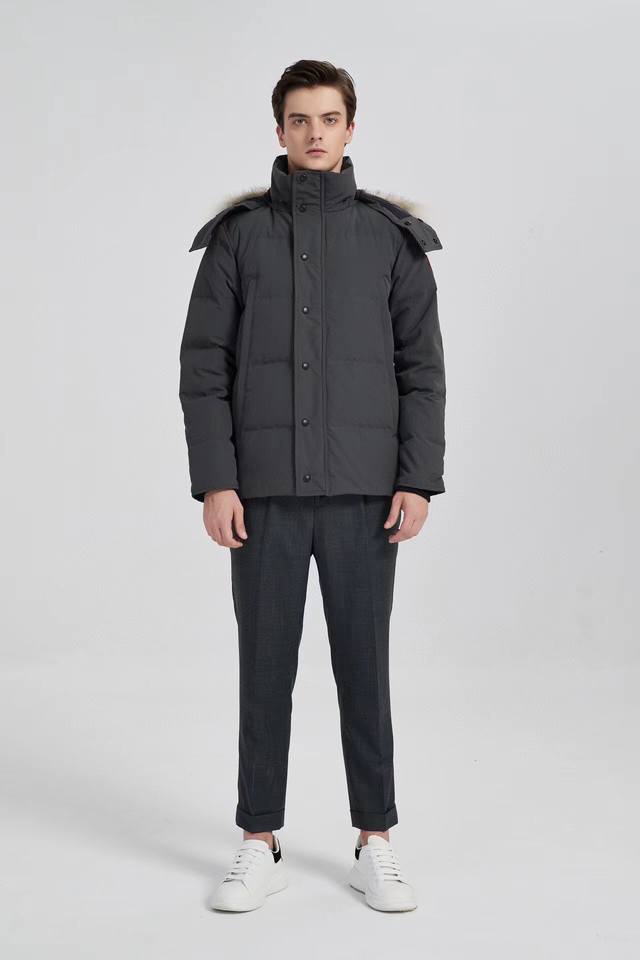 上身示范图 外贸保真版：大鹅25款 墨灰 Canada Goose Wyndham Fusion Fit 派克大衣连帽羽绒服 男款 Size：S M L Xl