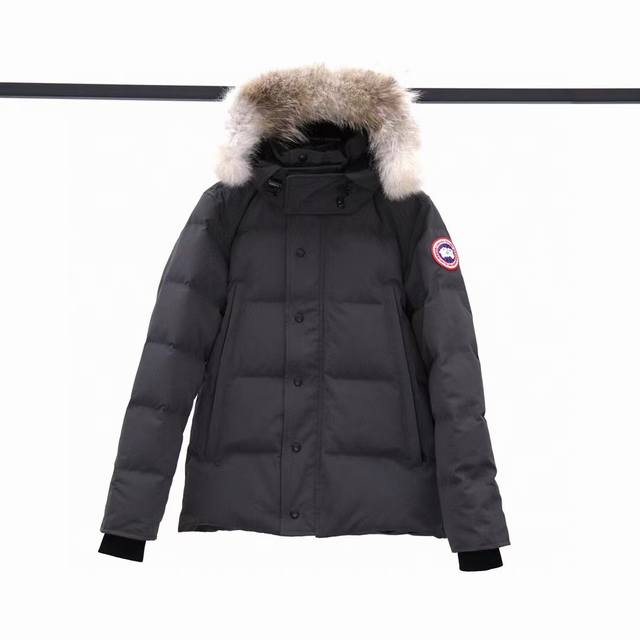 渠道优势，支持代发！ 外贸保真版：大鹅25款 墨灰 Canada Goose Wyndham Fusion Fit 派克大衣连帽羽绒服 男款 Size：S M