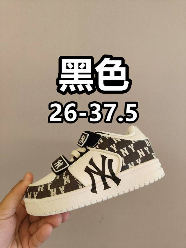 MLB双魔术贴+松紧带儿童老爹鞋26-37.5码 MLB新款队标老爹款式设计，超级好看魔术贴设计穿脱方便耐磨防滑大底，脚感超赞