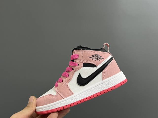 乔一专Ｇ版鞋带扣中帮儿童运动鞋 SIZE：22-37码 额外赠送一对鞋带扣，再也不怕孩子不会系鞋带啦 高端定制专Ｇ版来啦 大厂出品，做工用料完全不必担心 鞋型设