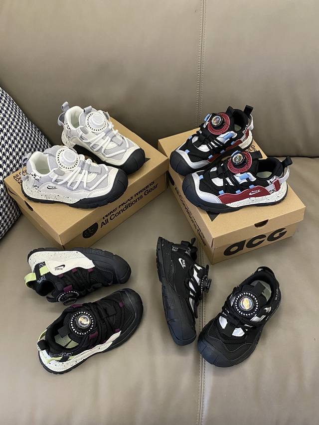 原图直出 鞋身轻便上脚舒适旋转扣设计，再也不用担心系鞋带啦鞋底轻量耐磨，行走无负担