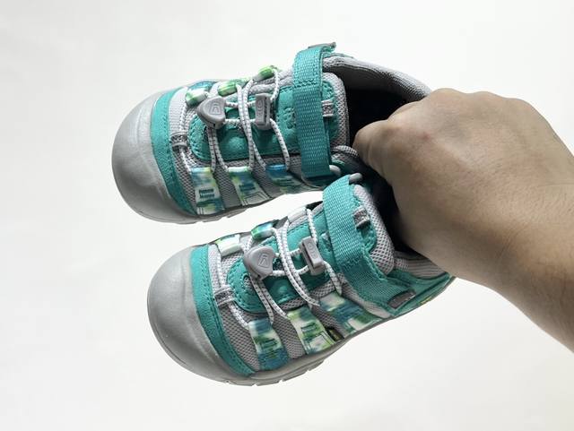 专G版KEEN潮牌户外帆布新款男女童登山徒步运动鞋 SIZE：26-37码 超爱的户外潮牌 户外当道，徒步爬山旅行上学必备 帆布材质，舒适耐穿 魔术贴松紧带设计