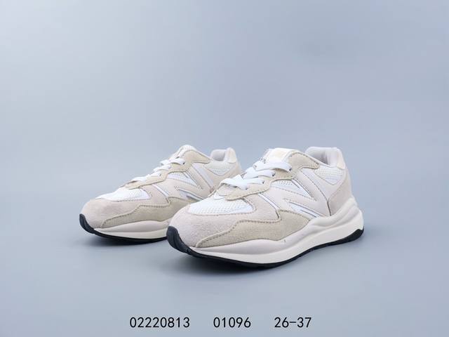 NB5740童鞋26-37码 免系带设计对小盆友太友好了，省时省力真方便。轻便缓震，真的太舒服了，也是超级百搭，迫不及待要给孩子留了