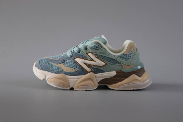 新百伦 New Balance NB9060童鞋26-37 海外版配色不仅显档次，鞋子也更轻盈时尚大气的外观设计，学生必入的百搭童鞋款
