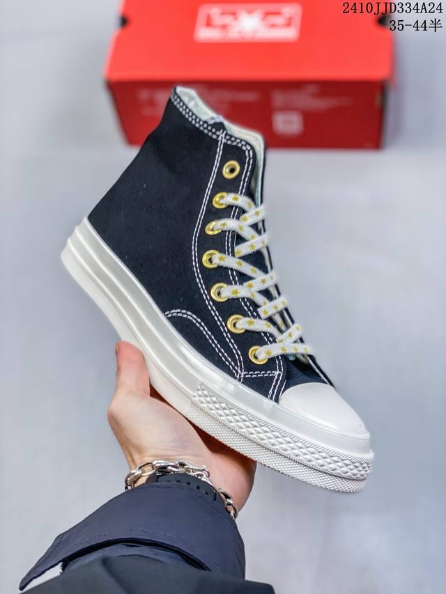 Converse 1970s 黑色 星星鞋带 “星星元素的高帮帆布真的美哭了”后跟星星图案也是超好的点缀！真的好好看，黑色和酒红也是很好百搭的！ 货号：A124