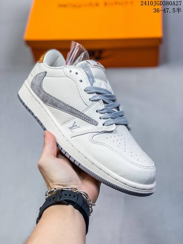 海外爆款限量发售！公司级 Travis Scott x Fragment Design x Jordan Air Jordan 1 Low OG SP LV联名