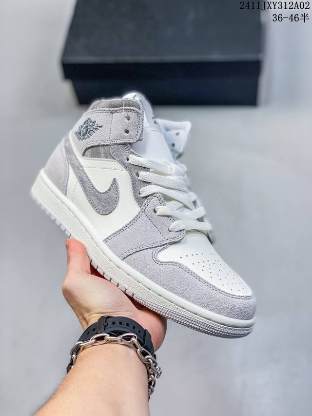 头层公司级真标带半码！ 耐克Nike Air Jordan 1 Mid“ AJ1 乔1代 乔丹一代中邦系列经典复古文化休闲运动篮球鞋采用头层皮与牛剖革鞋面材质#
