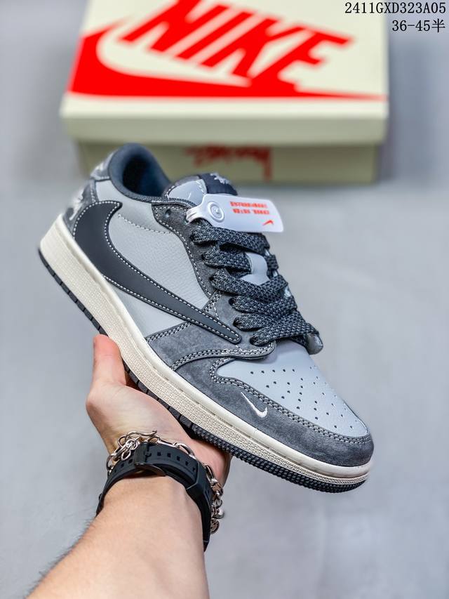 海外爆款限量发售！公司级 Nike SB Dunk Low“斯图西联名 贴布灰白深蓝勾” 周年高端定制 低帮休闲板鞋 定制鞋盒 大厂纯原品质出货 超高清洁度 皮