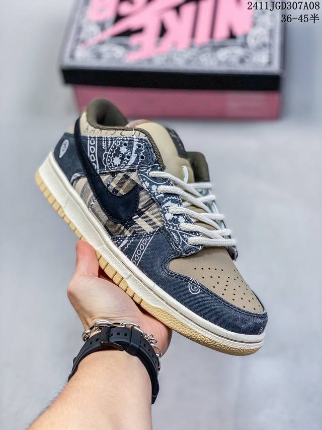 公司级带半码 耐克Nike SB Dunk Low 扣篮系列复古低帮休闲运动滑板板鞋。采用脚感柔软舒适ZoomAir气垫，有效吸收滑板等极限运动在落地时带来的冲