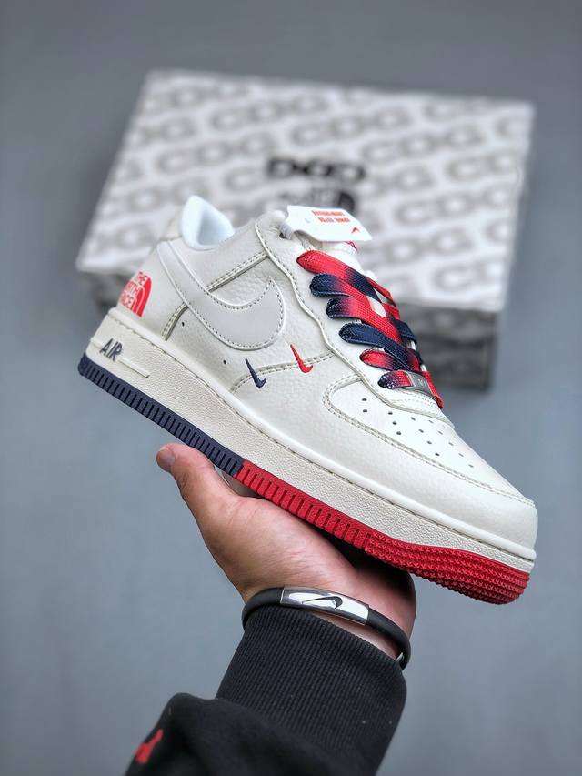 Nike Air Force 1'07 Low 北面联名-米白红蓝双拼 空军一号低帮休闲板鞋 XZ6188-010 #原楦头原纸板 原装鞋盒 定制五金配件 内置