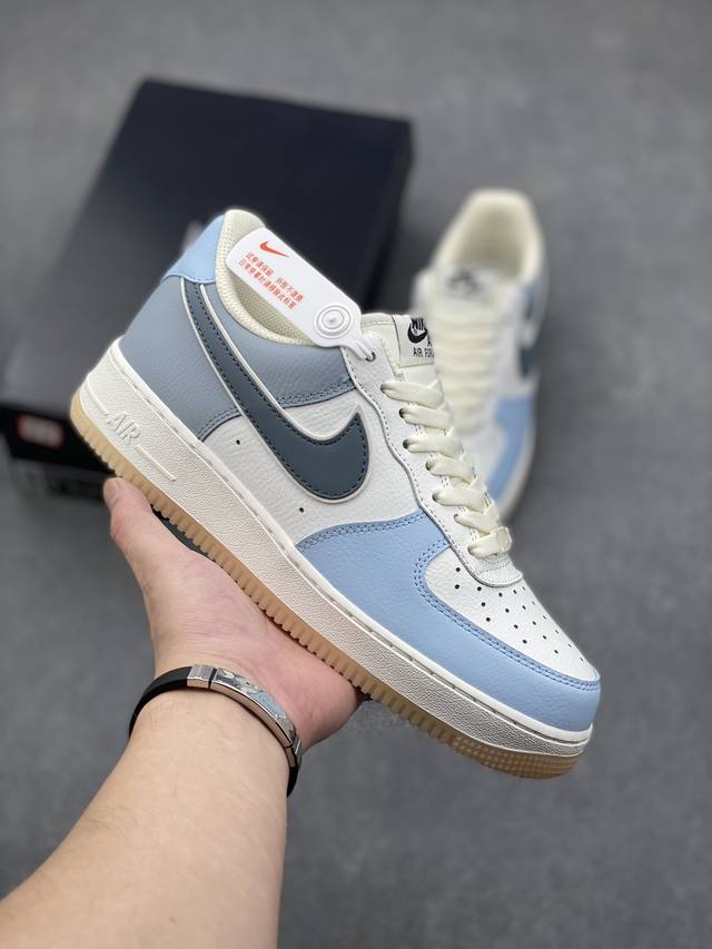 Nike Air Force 1 空军一号休闲板鞋 AA1366-401 尺码：36 36.5 37.5 38 38.5 39 40 40.5 41 42 42
