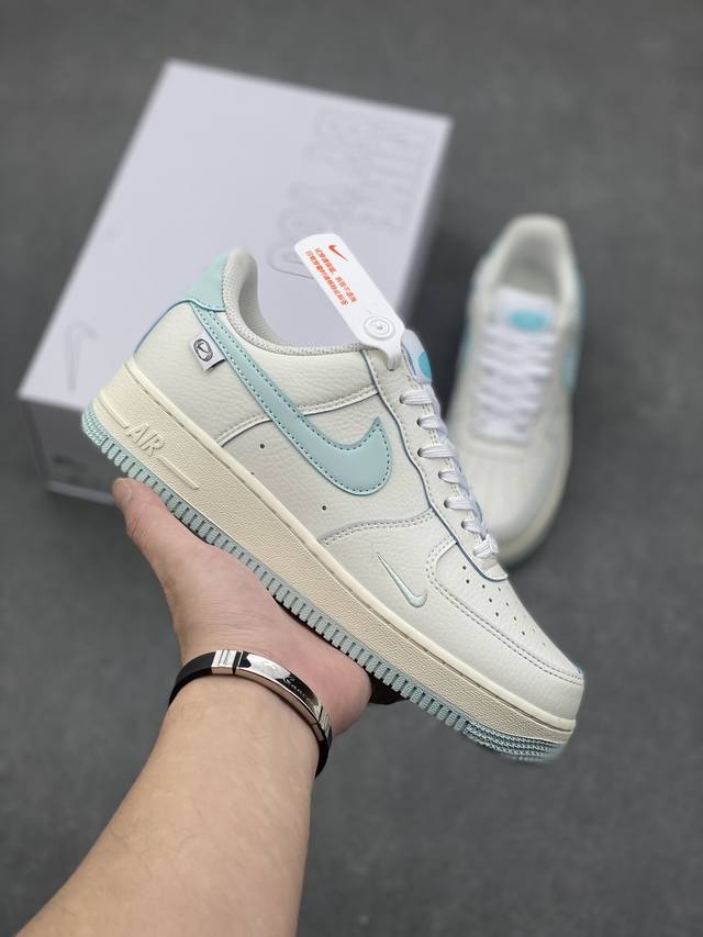 独家实拍NK Air Force 1 空军一号板鞋 官方货号：CW2288-111 官方同步 原装级别 原楦头原纸板 打造纯正空军版型#专注外贸渠道 全掌内置蜂