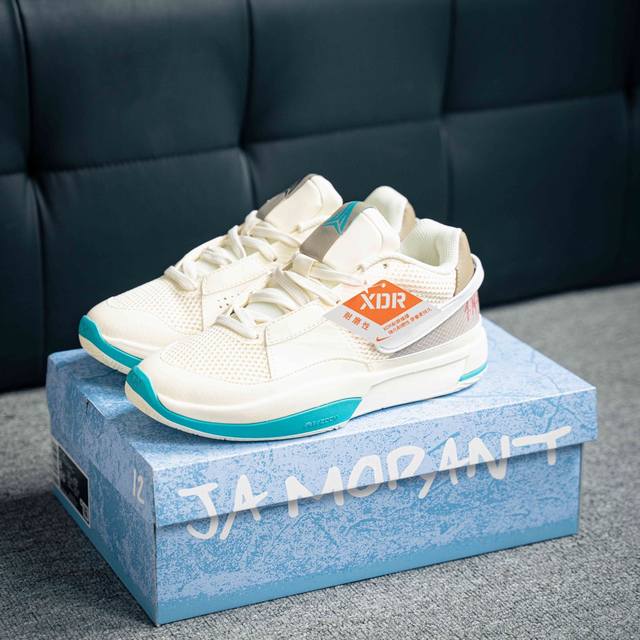 Nike JA1 莫兰特 正式发布，由之前Kyrie系列的设计师Benjemin操刀 高端品质，正确版本，采用AI原厂数据打版电脑针车，材料都是进口原材料，每一