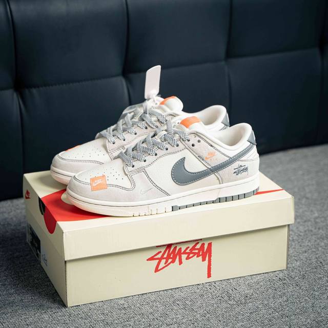 Nike Dunk 全套原楦原模倾力打造完美版型 独家原厂航空铝磨具打磨大底 鞋头坡度极致还原 无解鞋型 原盒原配 圈内天花板工艺 原厂冲刀 超高清洁度 全鞋零