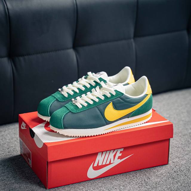 Classic Cortez 阿甘复古初代皮革慢跑鞋 #缓震防滑耐磨同源头层皮料 原厂模具 标准检验QC 完美复刻阿甘复古鞋型 货号：HF1435 300 尺码