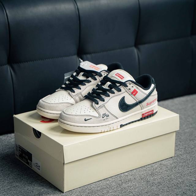 Nike Dunk 全套原楦原模倾力打造完美版型 独家原厂航空铝磨具打磨大底 鞋头坡度极致还原 无解鞋型 原盒原配 圈内天花板工艺 原厂冲刀 超高清洁度 全鞋零