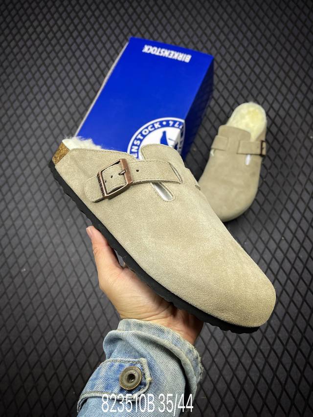 德国百年知名鞋履品牌 博肯Birkenstock 勃肯半拖系列 采用质地柔软牛皮绒面革植入羊羔毛鞋垫和里衬材质 中底搭载缓震软木橡胶 外置EVA轻量片装外底 尺