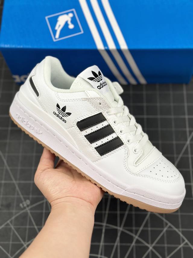阿迪达斯 Adidas Forum EXHIBIT Low 罗马系列 低帮百搭潮流休闲运动板鞋 以复古篮球鞋的外形为基础 采用皮革拼接 简约百搭 更加贴合舒适
