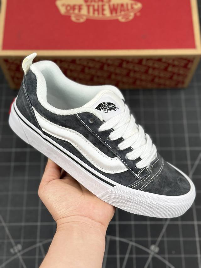 全新 胖版 登场！范斯Vans Vault Knu-Skool VR3 LX Grey White 坎普尔 茱利安系列低帮复古硫化休闲运动板鞋“麂皮深灰白肥胖版