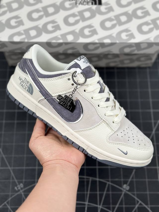 Nk SB Dunk Low 北面联名-猪八灰勾 周年高端定制 低帮休闲板鞋 #定制鞋盒 大厂纯原品质出货 超高清洁度 皮料切割干净无任何毛边 细节完美 货号：