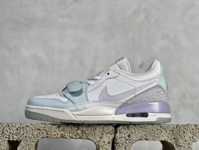 KZ Air Jordan Legacy 312 白蓝紫 马卡龙 乔丹篮球鞋系列 号称 “最强三合一” 的 Jordan Legacy 312，自然有着杂交结合
