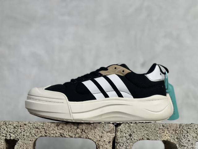 adidas MAXXCOURT SPW 圆头系带低帮大头鞋 编织布材质透气性极好 软糯增高鞋底 圆头系带 鞋底极好的缓震效果 设计简约大方 官方货号: IH6