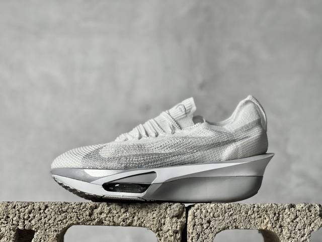 YH版 Nk Zoom VaporFly Next% 3 ”Prototype“ 2024年全新超级马拉松跑鞋 #鞋款搭载两个Airzoom缓震配置，全掌型碳纤