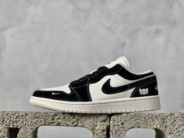 放店私 Air Jordan 1 Low AJ1 乔1 暴力熊联名-黑白米底 高端定制 低帮复古篮球鞋 SJ9950-038 #定制鞋盒 大厂纯原品质出货 超高
