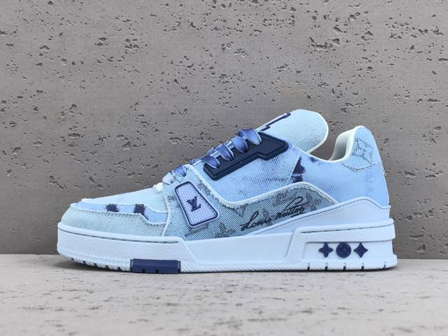 渠道优势，！ 专柜版 驴牌 LV trainer 情侣限定系列 休闲 低帮 时尚板鞋 尺码 38 39 40 41 42 43 44 45 46男款 注：此款比